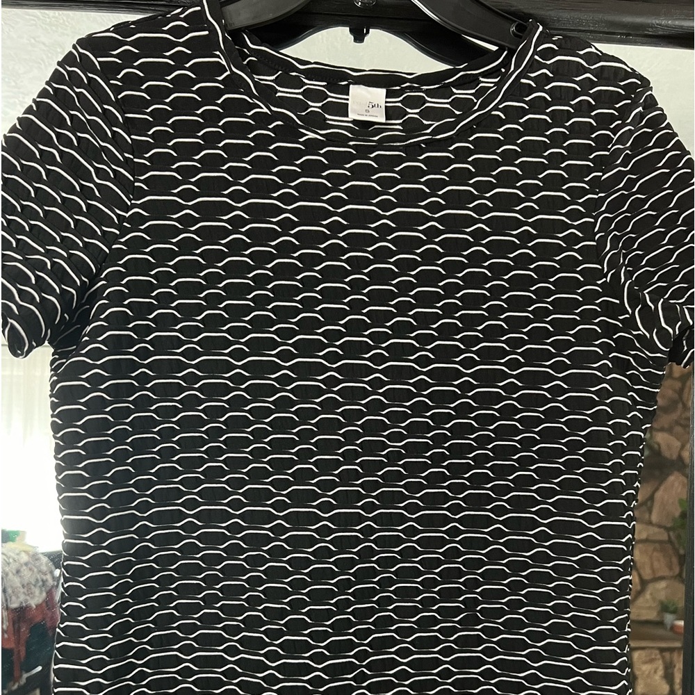 East 5th blouse size small